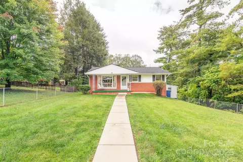 65 Garden Cir, Asheville, NC 28806