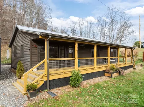731 Don Felmet Rd, Marshall, NC 28753