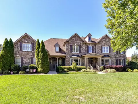 320 Fox Chase Ct, Waxhaw, NC 28173