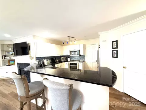 Kitchen - 930 Jetton 20 St #20, Davidson, NC 28036 photo 2 of 6