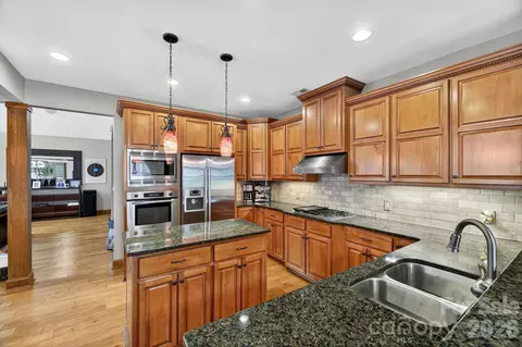2849 Snead Ne Ct NE, Conover, NC 28613 photo 8