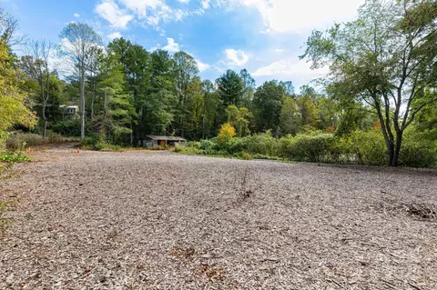 Lakeside Drive, Asheville, NC 28806