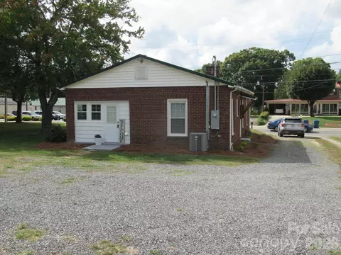 Exterior - 1109 E Main St, Maiden, NC 28650 photo 4 of 5