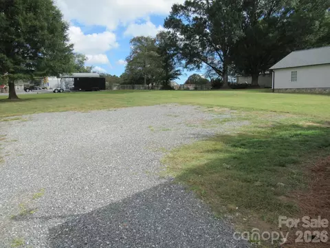 Exterior - 1109 E Main St, Maiden, NC 28650 photo 5 of 5