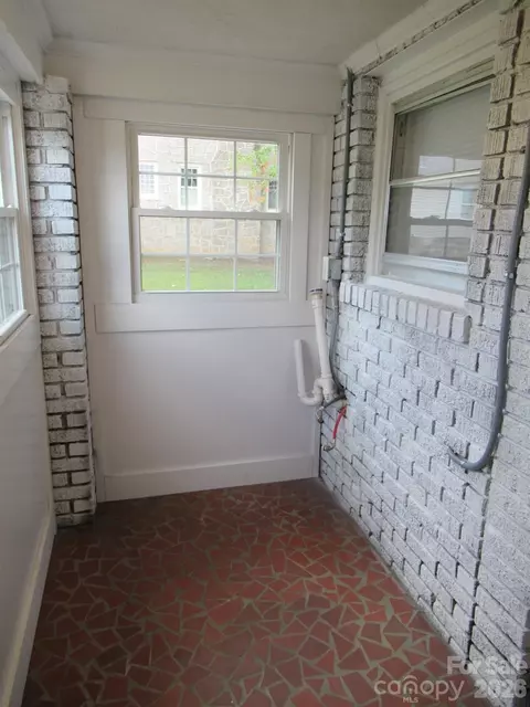 Exterior - 1109 E Main St, Maiden, NC 28650 photo 3 of 5
