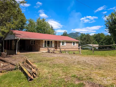117 River Look Dr, Burnsville, NC 28714