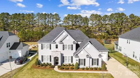 5014 Harwich Cir, Matthews, NC 28104
