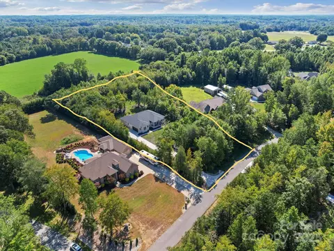 1045 Churchfield Ln, Rockwell, NC 28138