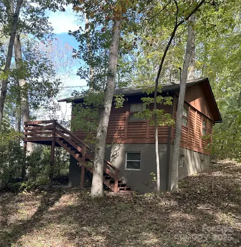 71 Lundy Ln, Waynesville, NC 28786
