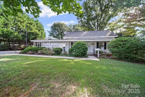 210 Smith St, Clover, SC 29710