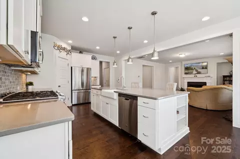 Kitchen - 624 Daventry Ct, Clover, SC 29710 photo 2 of 2