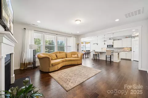 Living - 624 Daventry Ct, Clover, SC 29710 photo 1 of 3