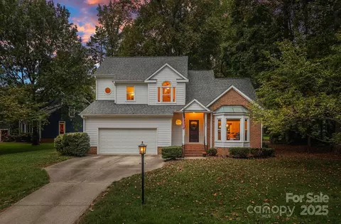 132 Bridgeport Dr, Mooresville, NC 28117