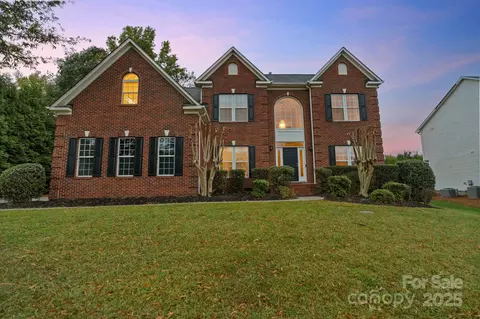 3213 Strawberry Ln, Matthews, NC 28104