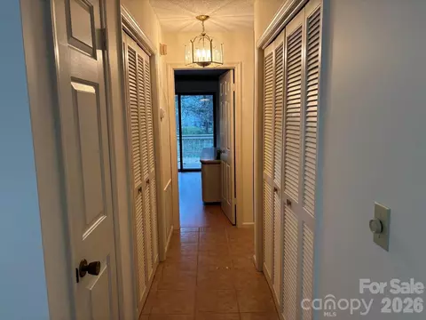 Entry Way - 655 Overlook C Dr #C, Spruce Pine, NC 28777 photo 1 of 1