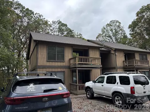 655 Overlook C Dr #C, Spruce Pine, NC 28777