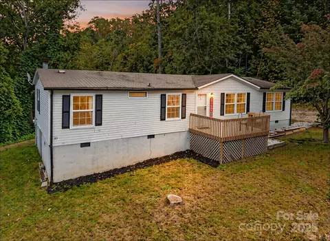 868 Hutch Mountain Rd, Fletcher, NC 28732