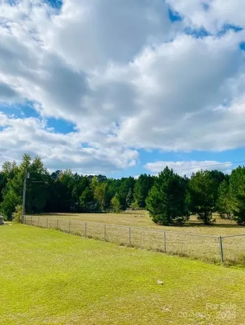 536 Mount Zion Church Rd, Red Springs, NC 28377
