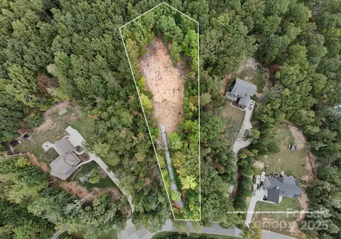 5172 Kings Pinnacle Dr, Kings Mountain, NC 28086