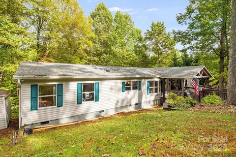52 Rocky Cove Rd, Candler, NC 28715
