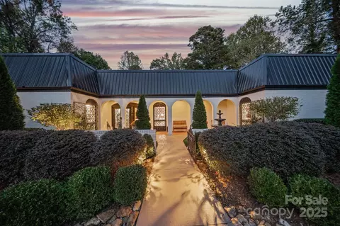 2082 2nd Street Nw Dr NW, Hickory, NC 28601