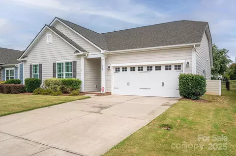 728 Wood Lily Dr, Belmont, NC 28012