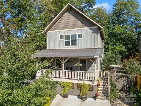 74 Locust St, Black Mountain, NC 28711