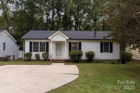 1327 Hidden Valley Dr, Concord, NC 28027