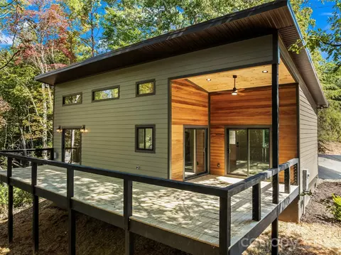 71 Mountain Trace Pt, Bryson City, NC 28713