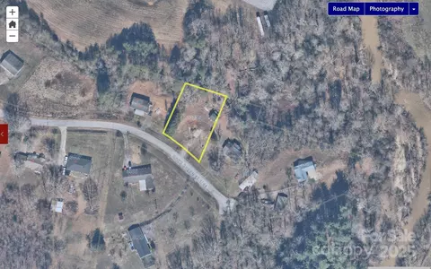 3136 Ward Green St, Lenoir, NC 28645