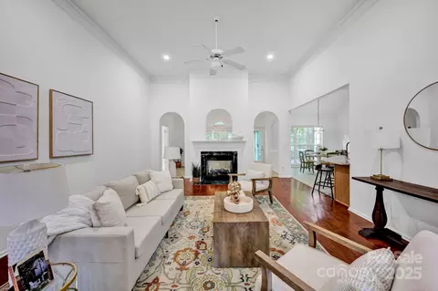 1729 Turning Leaf Ct, Charlotte, NC 28262