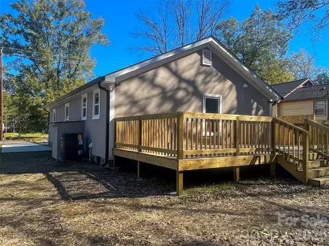 Exterior - 433 Clinton Ave, Lancaster, SC 29720 photo 4 of 5