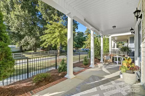 305 E Mckibben St, Waxhaw, NC 28173