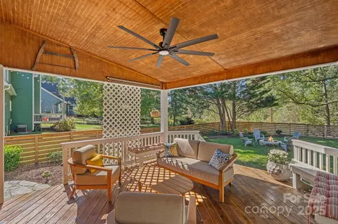 Exterior - 20437 Willow Pond Rd, Cornelius, NC 28031 photo 1 of 6