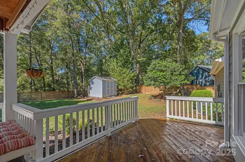 Exterior - 20437 Willow Pond Rd, Cornelius, NC 28031 photo 3 of 6