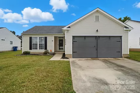 3254 Hawick Commons Dr, Concord, NC 28027