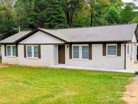 3220 Jonesberry Rd, Matthews, NC 28105
