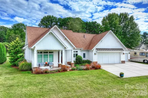 21228 Lakeview Cir, Cornelius, NC 28031 photo 40