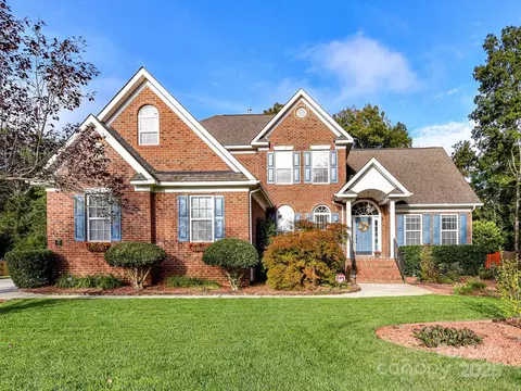 881 Clonmel Dr, Matthews, NC 28104