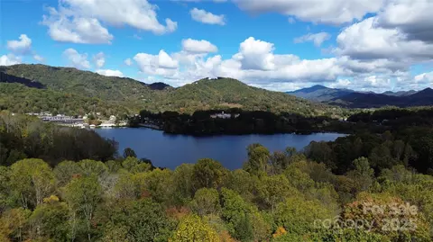 106 Hoosier Ct, Lake Junaluska, NC 28745