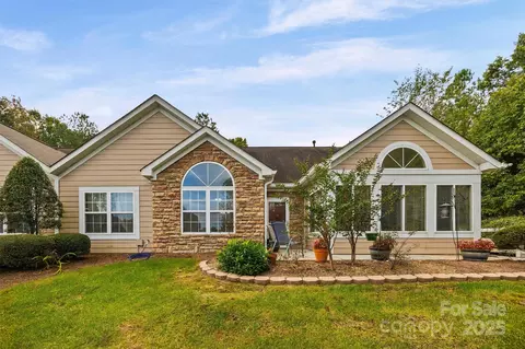 8137 Sultana Cir, Charlotte, NC 28227