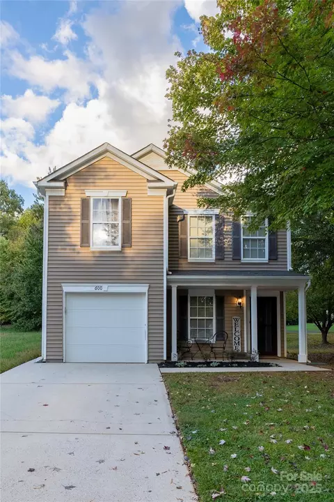 600 N Mulberry St, Statesville, NC 28677