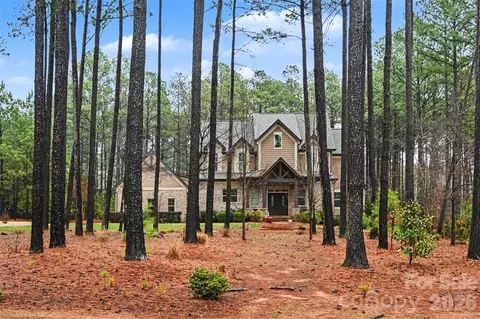 6302 Chimney Bluff Rd, Lancaster, SC 29720
