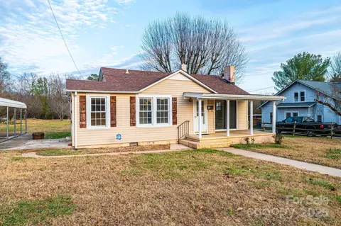 80 Duke St, Granite Falls, NC 28630