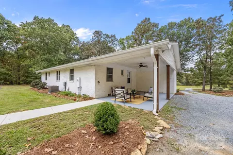 Exterior - 1813 Doster Rd, Monroe, NC 28112 photo 5 of 12