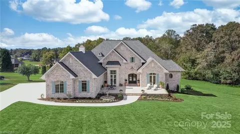 202 Canterbury 127 Dr #127, North Wilkesboro, NC 28659