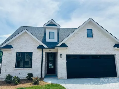 5044 Silver Trace 101 Ln #101, Denver, NC 28037