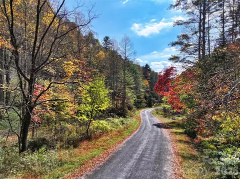 366 Renfro Rd, Green Mountain, NC 28740