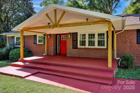 134 Birchwood Dr, Charlotte, NC 28214