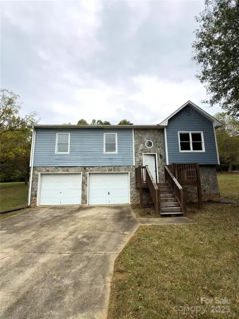 931 Emerald Sw Pl SW, Lenoir, NC 28645